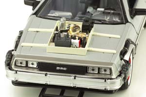DELOREAN DMC-12 BACK TO THE FUTURE PART 1-3 1985-90 / ДЕЛОРЕАН ДМС-12 НАБОР ИЗ 3-Х МАШИН (ИЗ КИНОФИЛЬМА НАЗАД В БУДУЩЕЕ) — фото 15