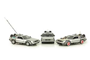 DELOREAN DMC-12 BACK TO THE FUTURE PART 1-3 1985-90 / ДЕЛОРЕАН ДМС-12 НАБОР ИЗ 3-Х МАШИН (ИЗ КИНОФИЛЬМА НАЗАД В БУДУЩЕЕ) — фото 17