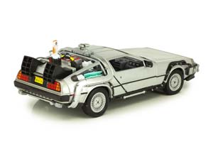 DELOREAN DMC-12 BACK TO THE FUTURE PART 1-3 1985-90 / ДЕЛОРЕАН ДМС-12 НАБОР ИЗ 3-Х МАШИН (ИЗ КИНОФИЛЬМА НАЗАД В БУДУЩЕЕ) — фото 5