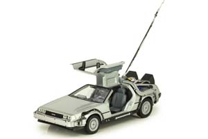 DELOREAN DMC-12 BACK TO THE FUTURE PART 1-3 1985-90 / ДЕЛОРЕАН ДМС-12 НАБОР ИЗ 3-Х МАШИН (ИЗ КИНОФИЛЬМА НАЗАД В БУДУЩЕЕ) — фото 8