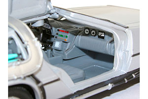 DELOREAN DMC-12 FROM MOVIE BACK TO FUTURE II 1989 GREY (СО СКЛАДЫВАЮЩИМИСЯ КОЛЕСАМИ) — фото 7