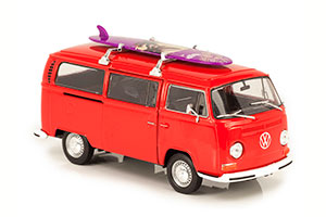 VW VOLKSWAGEN BUS T2 1972 RED WITH SURF BOARD — фото 6