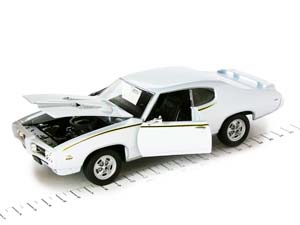PONTIAC GTO 1969 БЕЛЫЙ — фото 3