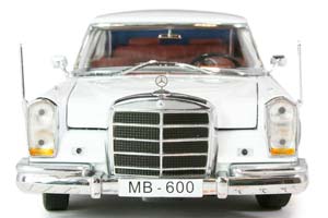 MERCEDES W100 600 PULLMAN LIMO LANDAULET 1966 WHITE — фото 9
