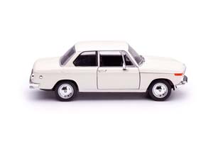 BMW 2002 TI БЕЖЕВЫЙ — фото 9