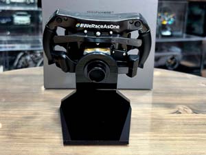 STEERING WHEEL MERCEDES AMG PETRONAS F1 TEAM W11 EQ PERFOMANCE LEWIS HAMILTON 2020 WORLD CHAMPION / РУЛЬ МЕРСЕДЕС-AMG PETRONAS ФОРМУЛА-1 КОМАНДА W11 EQ PERFORMANCE ЛЬЮИС ХЭМИЛТОН ЧЕМПИОН МИРА — фото 5