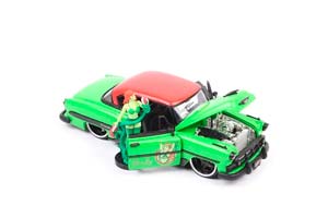 CHEVROLET BEL AIR 1953 ЗЕЛЕНЫЙ, С ФИГУРКОЙ ЯДОВИТЫЙ ПЛЮЩ (ИЗ БЭТМЕНА) — фото 3