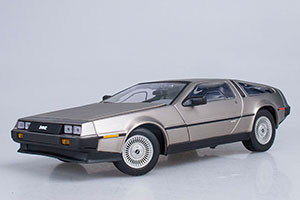 DELOREAN DMC COUPE 1981 STEEL SILVER — фото 12