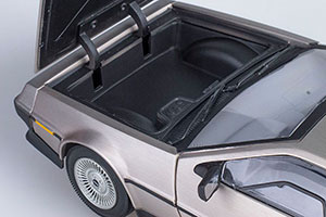 DELOREAN DMC COUPE 1981 STEEL SILVER — фото 6