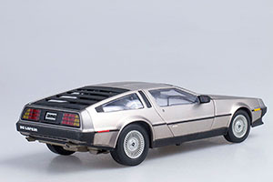 DELOREAN DMC COUPE 1981 STEEL SILVER — фото 2