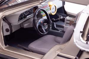 DELOREAN DMC 12 TIME MACHINE BACK TO THE FUTURE PART 3 1990 / ДЕЛОРЕАН ДМС-12 (ИЗ ФИЛЬМА НАЗАД В БУДУЩЕЕ 3)  НА РЕЛЬСАХ — фото 7