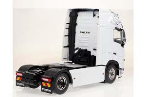 VOLVO FH16 750 XL CAB 2018 WHITE — фото 2