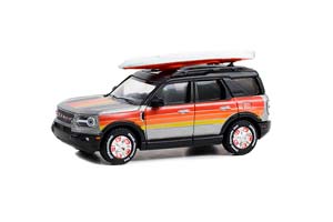 FORD BRONCO SPORT 4X4 5-ДВЕРЕЙ OUTER BANKS С КАЯКОМ НА КРЫШЕ 