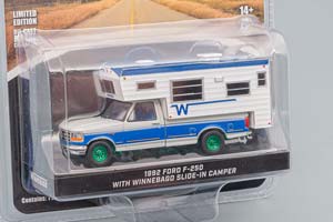 FORD F-250 LONG BED WINNEBAGO CAMPER 1992 MEDIUM SILVER/BRIGHT REGATTA BLUE METALLIC (ДЛИНА МОДЕЛИ 6-10 СМ) — фото 2