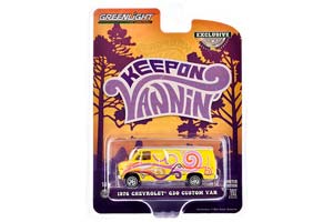 CHEVROLET G20 CUSTOM VAN 1976 YELLOW WITH SWIRLS (ДЛИНА МОДЕЛИ 6-10 СМ)