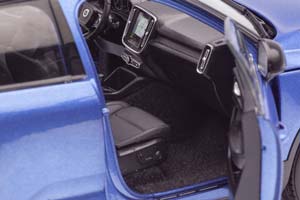 VOLVO XC40 2018 BURSTING BLUE (СИНИЙ МЕТАЛЛИК) — фото 13