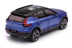 VOLVO XC40 2018 BURSTING BLUE (СИНИЙ МЕТАЛЛИК) — фото 7
