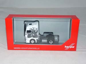 MAN TGX GX СЕДЕЛЬНЫЙ ТЯГАЧ БЕЛЫЙ С ГРАФФИТИ (ДЛИНА МОДЕЛИ 3-5 СМ) — фото 2