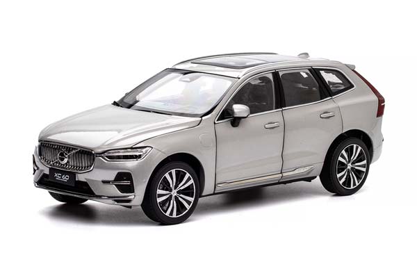 VOLVO XC60 2017 SILVER / ВОЛЬВО ХС60 СЕРЕБРИСТЫЙ