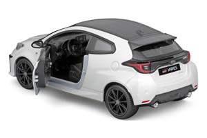 TOYOTA GR YARIS 2021 WHITE / ТОЙОТА ЯРИС БЕЛЫЙ — фото 3