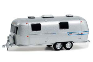 TRAILER КЕМПЕР-ТРЕЙЛЕР AIRSTREAM AMBASSADOR INTERNATIONAL LAND YACHT 1973 SILVER (ДЛИНА МОДЕЛИ 6-10 СМ)
