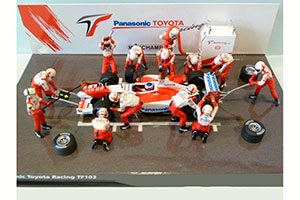 TOYOTA TF103 PIT STOP DIORAMA O.PANIS — фото 6