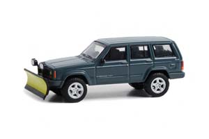 JEEP CHEROKEE SPORT 4X4 СО СНЕЖНЫМ ОТВАЛОМ 2000 TURQUOISE (ДЛИНА МОДЕЛИ 6-10 СМ)