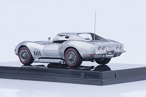 CHEVROLET CORVETTE COUPE 1969 CORTEZ SILVER — фото 7