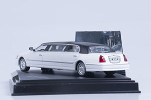 LINCOLN LIMOUSINE 2000 WHITE/BLACK ROOF — фото 4