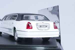 LINCOLN LIMOUSINE 2000 WHITE/BLACK ROOF — фото 7