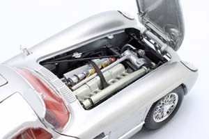 MERCEDES 300 SLR UHLENHAUT COUPE 1955 SILVER / МЕРСЕДЕС СЛР УЛЕНАУТ СЕРЕБРИСТЫЙ — фото 5