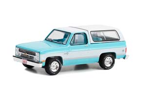 CHEVROLET K5 BLAZER CUSTOM (LOT #534) 1984 BLUE/WHITE (ДЛИНА МОДЕЛИ 6-10 СМ)
