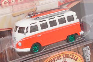 VW VOLKSWAGEN T1 SAMBA BUS THE BUSTED KNUCKLE GARAGE (1964), ORANGE WHITE (GREENLIGHT!) (ДЛИНА МОДЕЛИ 6-10 СМ) — фото 2
