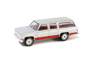 CHEVROLET SUBURBAN 1981 SILVER/RED