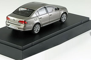 VW VOLKSWAGEN PASSAT B7 2010 KASCHMIRBRAUN (КОРИЧНЕВЫЙ МЕТАЛЛИК) — фото 2