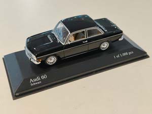 AUDI 60 1970 ЧЕРНЫЙ (БОКС МОЖЕТ ИМЕТЬ ПОТЕРТОСТИ ИЛИ ТРЕЩИНЫ) — фото 1