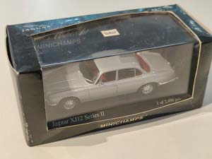 JAGUAR XJ12 SERIES II 1975 СЕРЕБРИСТЫЙ (БОКС МОЖЕТ ИМЕТЬ ПОТЕРТОСТИ ИЛИ ТРЕЩИНЫ) — фото 3