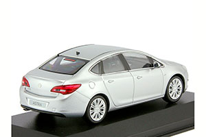 OPEL ASTRA J 4ДВ 2012 SILVER — фото 2