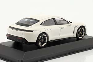 PORSCHE TAYCAN TURBO S 2019 WHITE-METALLIC — фото 2
