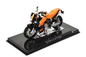 KTM LC8 DUKE МОТОЦИКЛ ОРАНЖЕВЫЙ