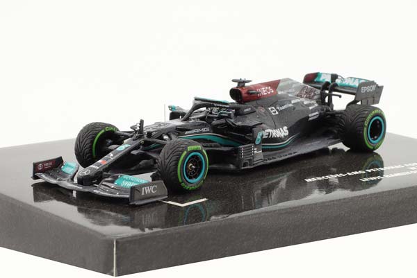 MERCEDES-BENZ GP F1 W12 TEAM AMG PETRONAS N 44 - ALONE ON THE STARTING GRID - 2ND HUNGARY GP WITH RAIN EFFECT 2021 LEWIS HAMILTON, BLACK GREEN