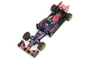 TORO ROSSO STR10 DRIVER: VERSTAPPEN 2015 — фото 5