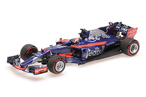 TORO ROSSO SCUDERIA RENAULT STR12 GASLY F1 DEBUT JAPANESE GP 2017