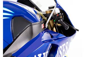 YAMAHA YZR-M1 VALENTINO ROSSI WORLD CHAMPION MOTOGP PHILIP ISLAND 2004 — фото 4