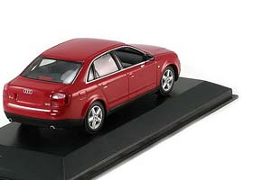 AUDI A4 2000 КРАСНЫЙ — фото 2