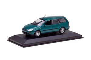 FORD FOCUS TURNIER 1998 GREEN — фото 11