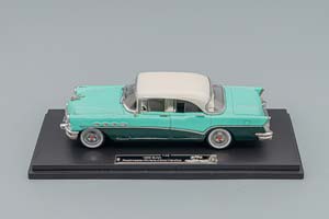 BUICK ROADMASTER RIVERA 4 DOOR HARDTOP 1956, GREEN / DARK GREEN / WHITE — фото 3