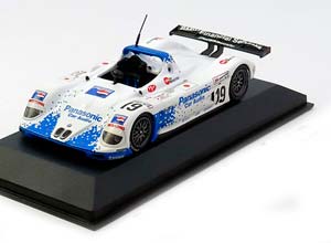 BMW V12 LMR NO 19 24H LE MANS 1999