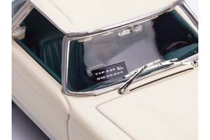 MERCEDES-BENZ 230SL (W113) БЕЛЫЙ С ЖЕСТКОЙ КРЫШЕЙ ПРЕЗЕНТАЦИЯ МОДЕЛИ НА IAA 1963 — фото 12