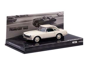 MERCEDES-BENZ 230SL (W113) БЕЛЫЙ С ЖЕСТКОЙ КРЫШЕЙ ПРЕЗЕНТАЦИЯ МОДЕЛИ НА IAA 1963 — фото 13